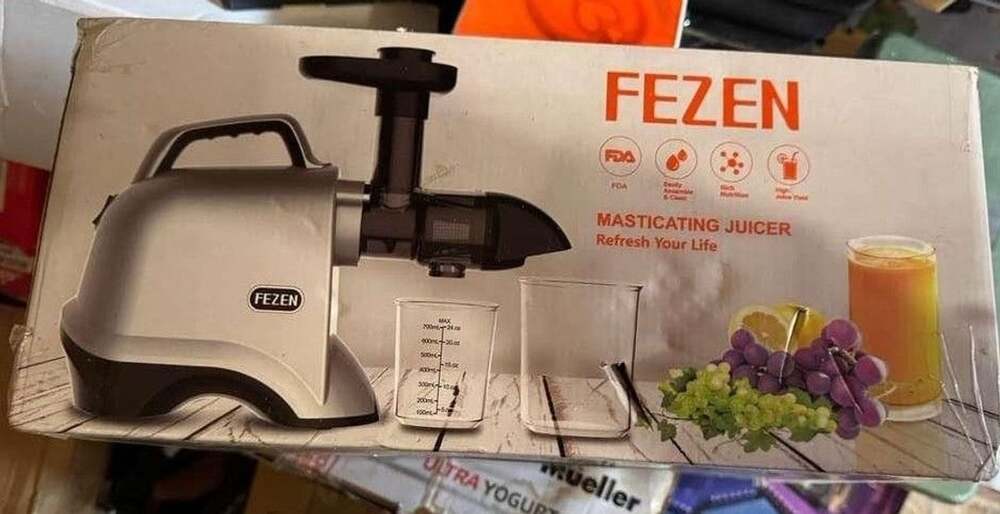 Fezenz Masticating Juicer Slow Juicer Silver New in Box